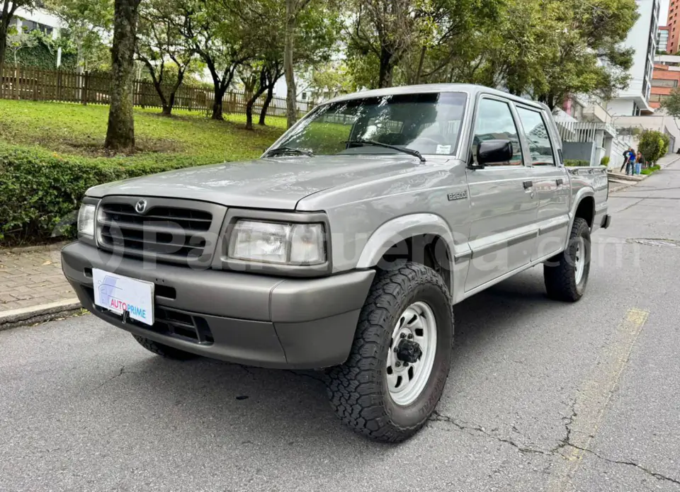 Foto 1 de Mazda B2600 CD