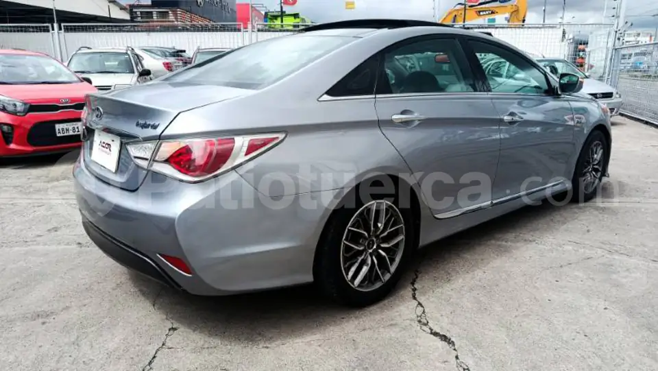 Foto 4 de Hyundai Sonata Hybrid