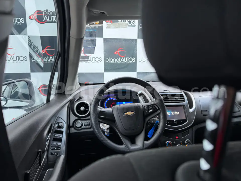 Foto 18 de Chevrolet Tracker LS