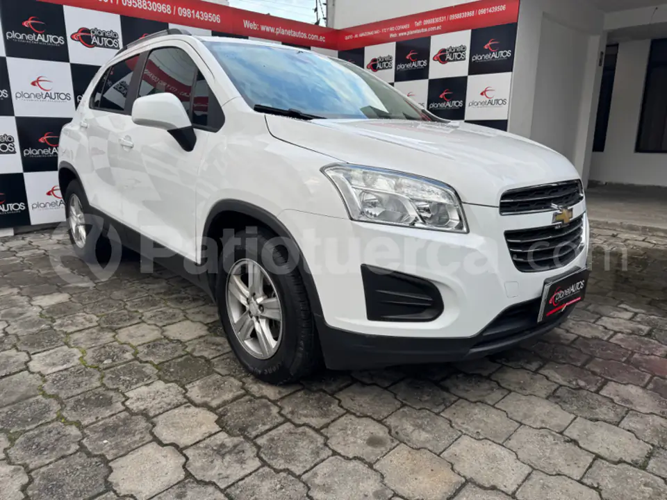 Foto 7 de Chevrolet Tracker LS