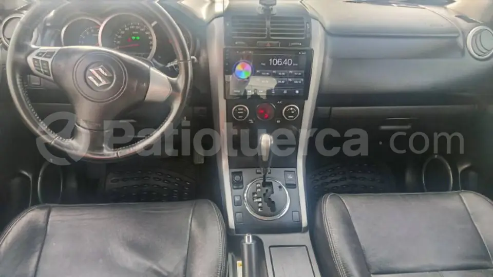 Foto 9 de Suzuki Grand Vitara SZ 2.4