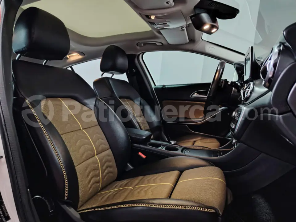 Foto 10 de Mercedes Benz GLA 180