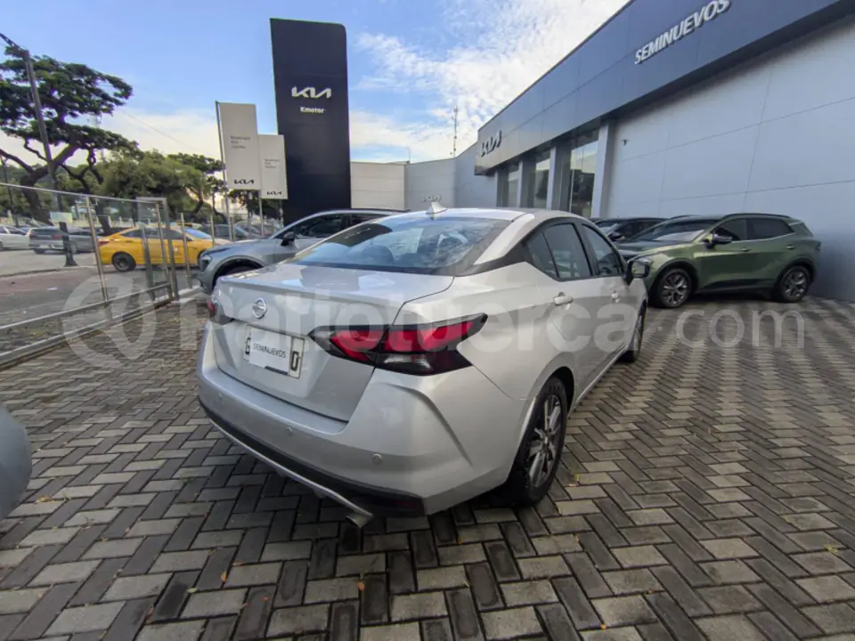 Foto 8 de Nissan Versa