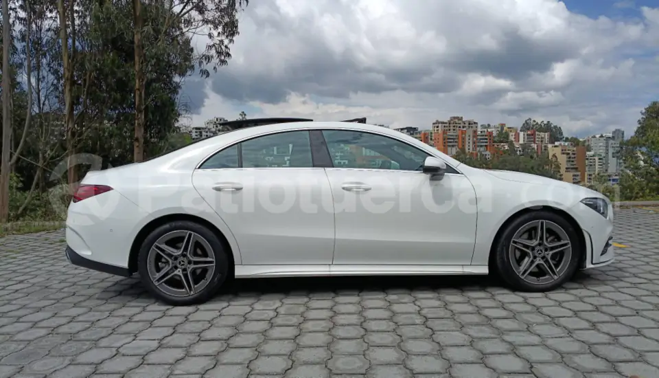 Foto 5 de Mercedes Benz CLA 200