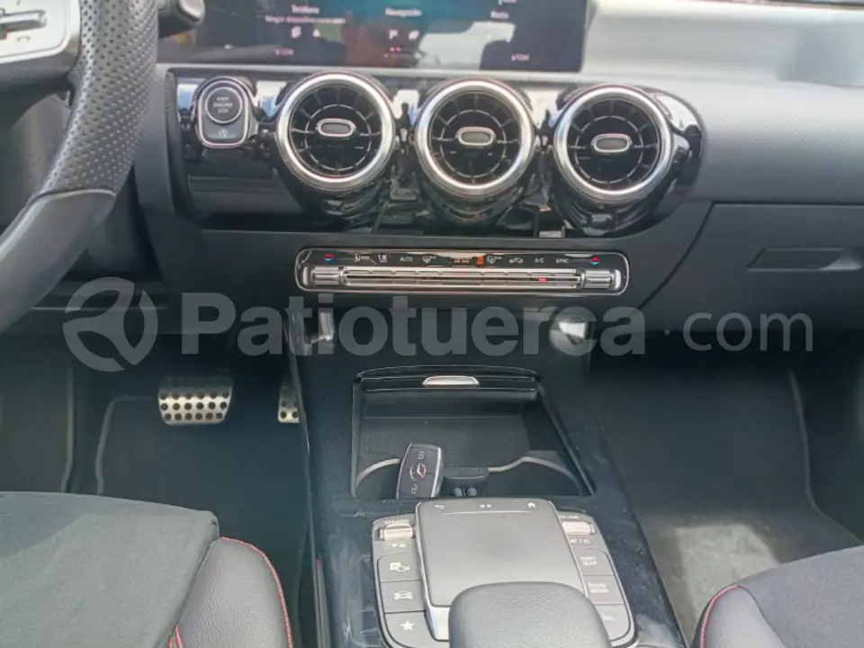 Foto 9 de Mercedes Benz CLA 200