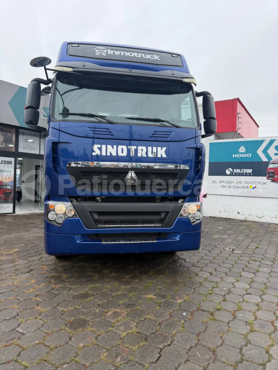 Foto 2 de Sinotruk C7H-540 48 Ton