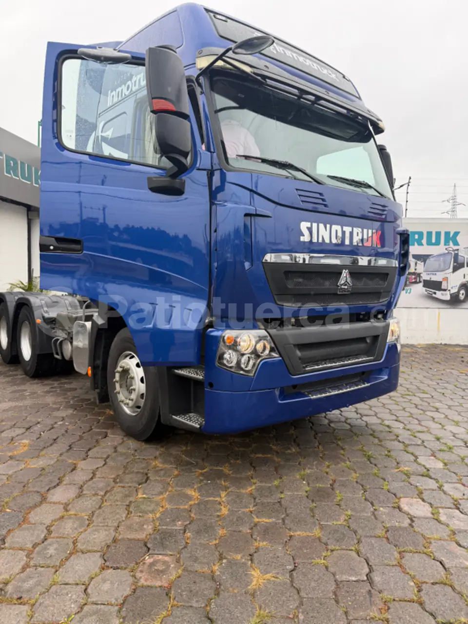 Foto 3 de Sinotruk C7H-540 48 Ton