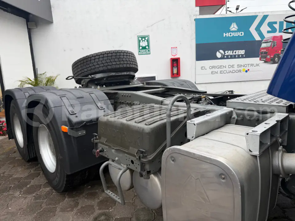 Foto 5 de Sinotruk C7H-540 48 Ton