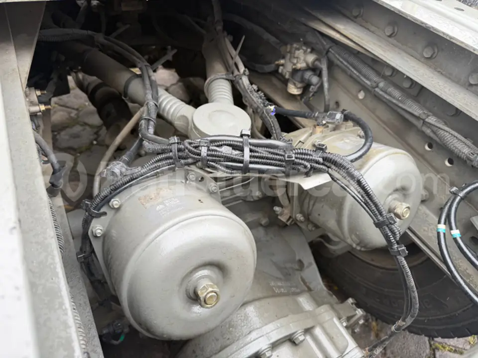 Foto 9 de Sinotruk C7H-540 48 Ton