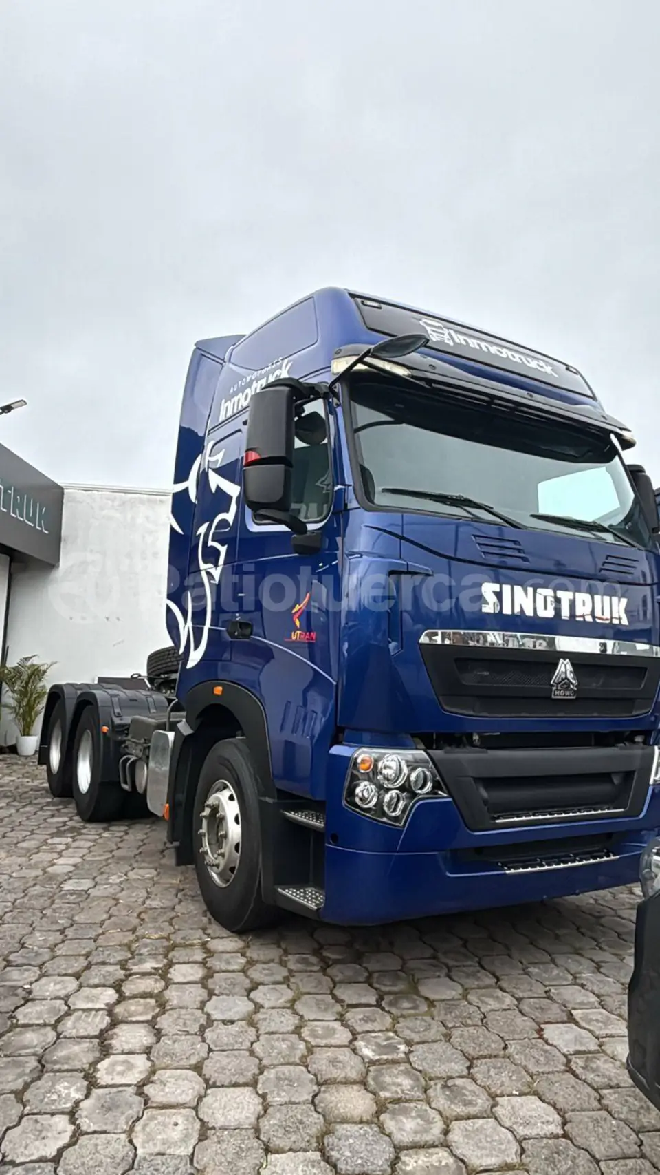 Foto 1 de Sinotruk C7H-540 48 Ton