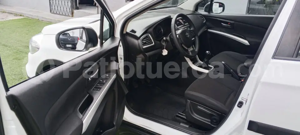 Foto 9 de Suzuki Scross