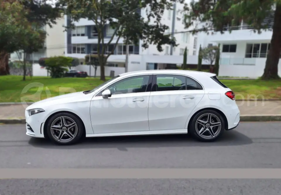 Foto 16 de Mercedes Benz A180 AMG Line