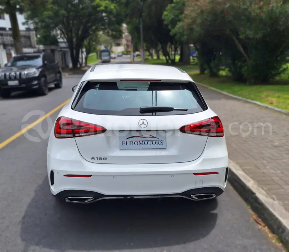 Foto 18 de Mercedes Benz A180 AMG Line