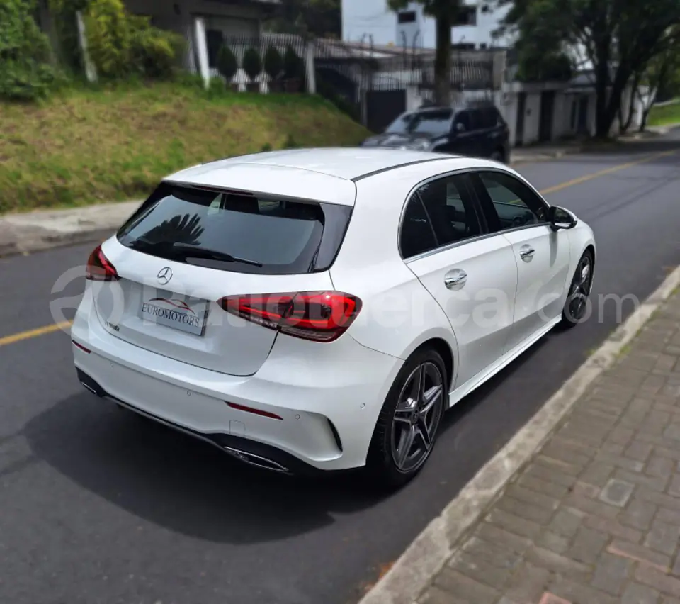 Foto 19 de Mercedes Benz A180 AMG Line