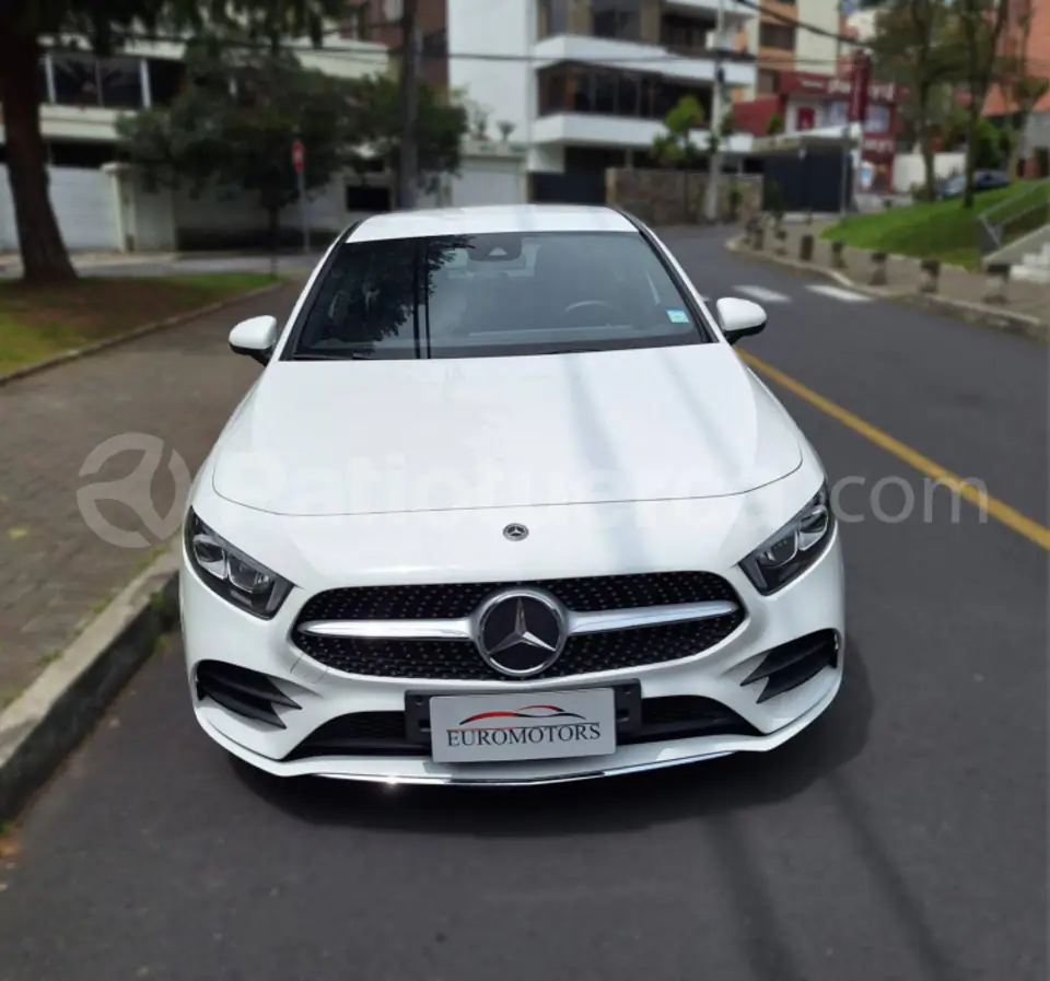 Foto 21 de Mercedes Benz A180 AMG Line