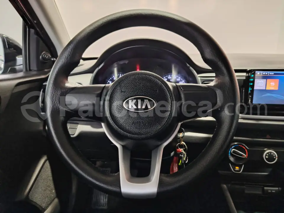 Foto 18 de Kia RIO LX