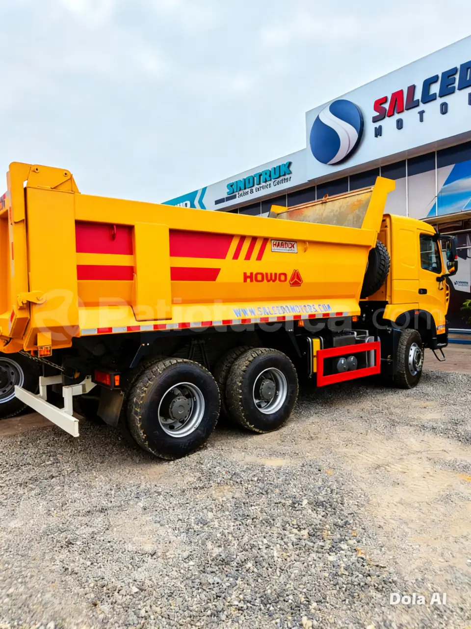 Foto 8 de Sinotruk Volqueta 12 m3