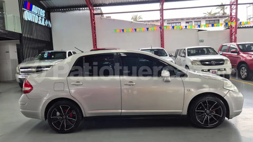 Foto 7 de Nissan Tiida