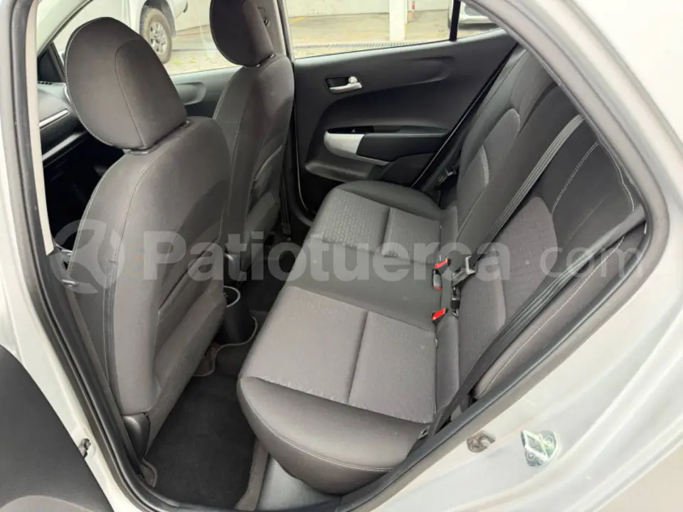 Foto 24 de Kia PICANTO EX 1.2
