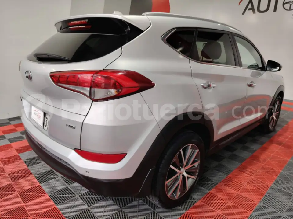 Foto 3 de Hyundai TUCSON TL