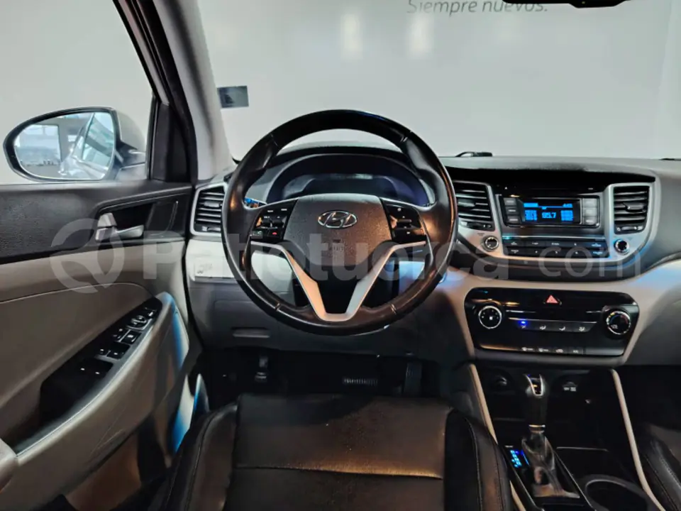 Foto 12 de Hyundai TUCSON TL