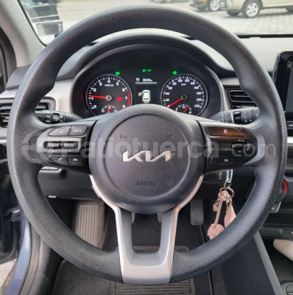 Foto 7 de Kia Stonic LX