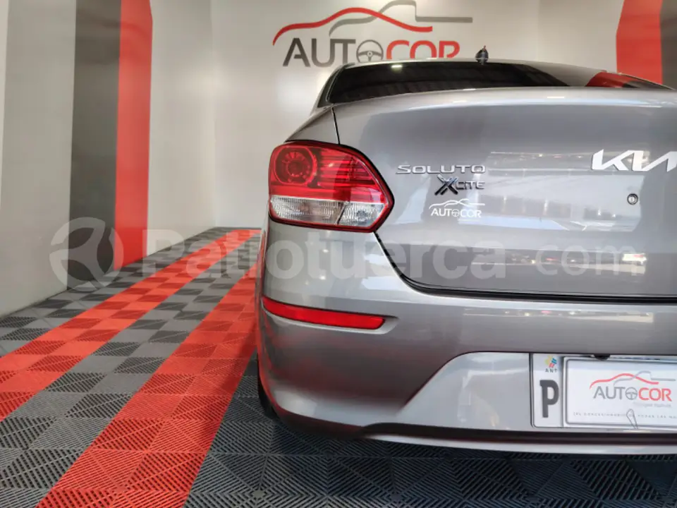 Foto 9 de Kia Soluto LX