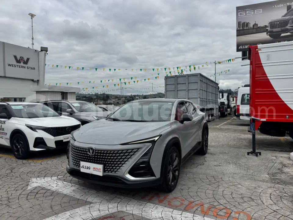 Foto 1 de Changan UNI-T