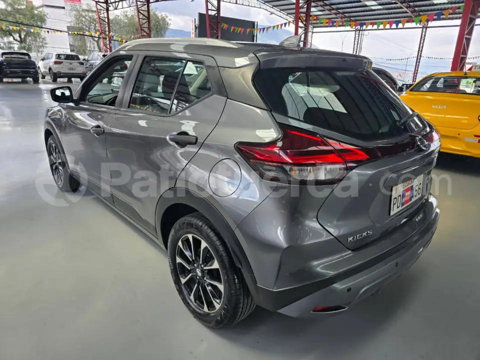 Foto 2 de Nissan Kicks Drive