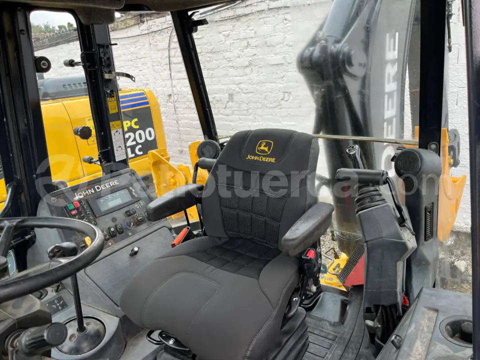 Foto 6 de John Deere 410L