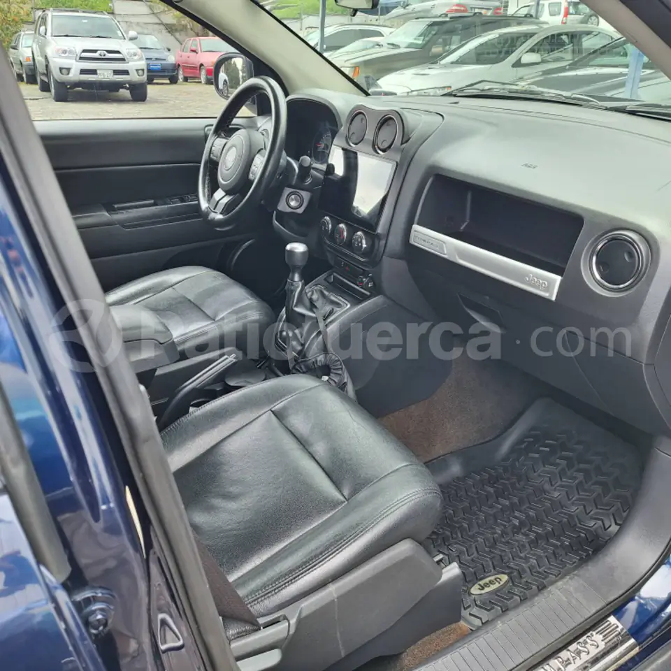 Foto 9 de Jeep Compass Sport