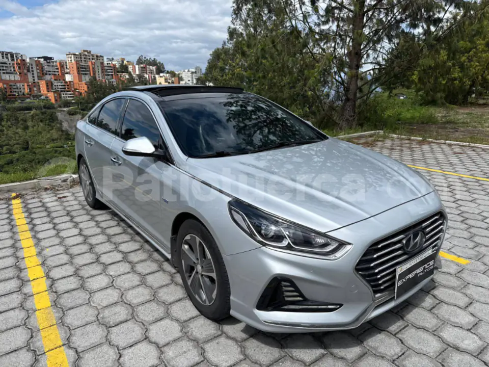 Foto 2 de Hyundai Sonata Hybrid