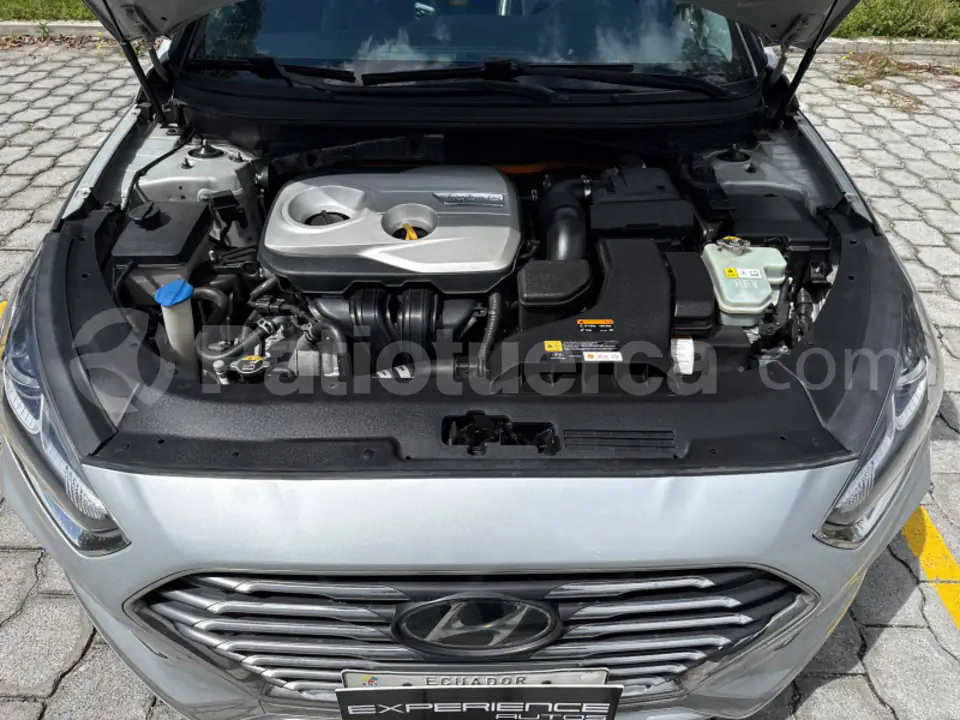 Foto 11 de Hyundai Sonata Hybrid