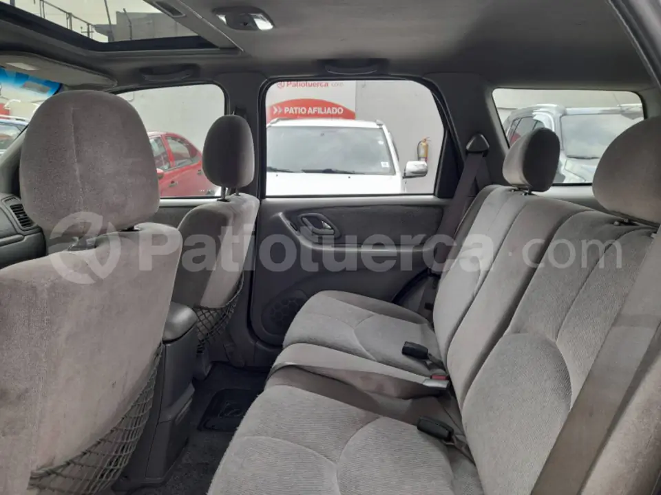 Foto 14 de Mazda Tribute