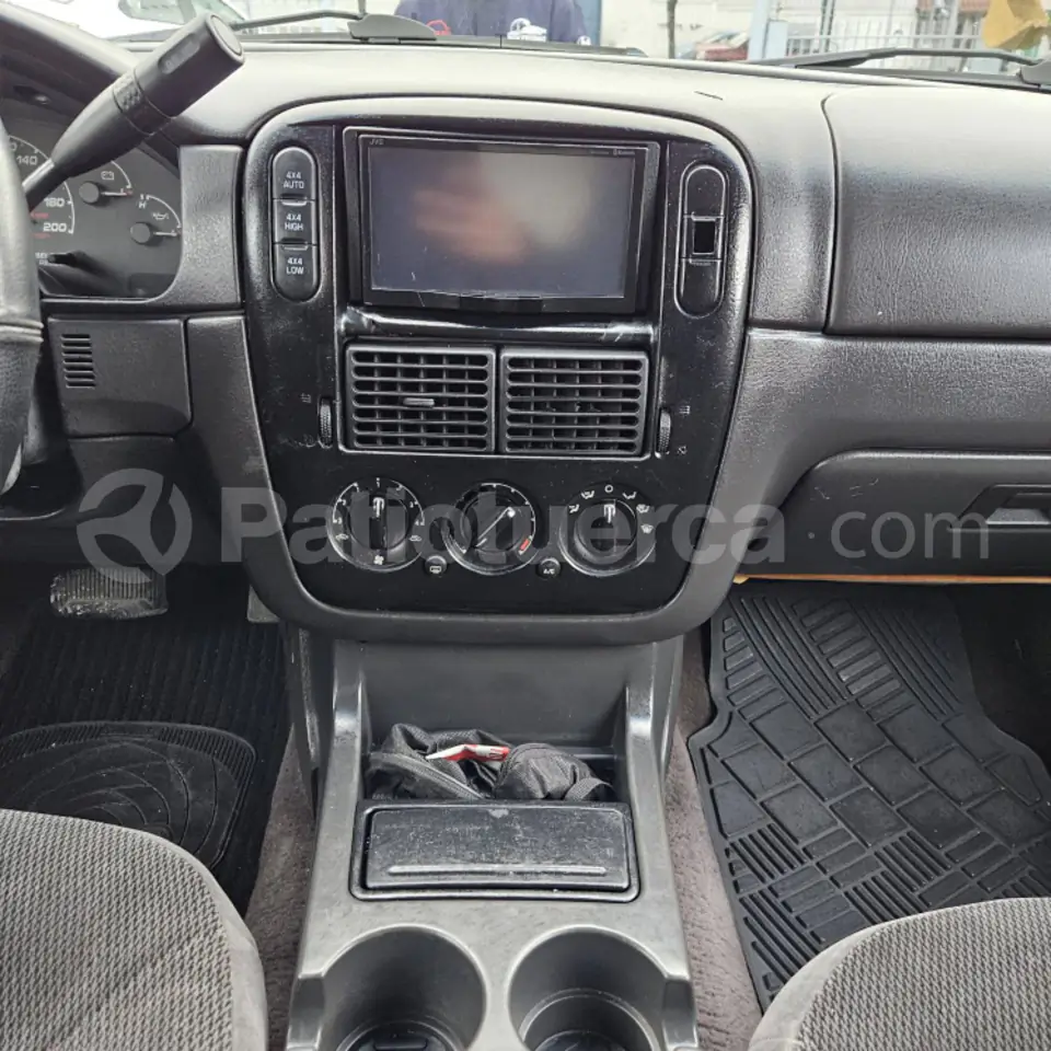 Foto 10 de Ford Explorer XLT