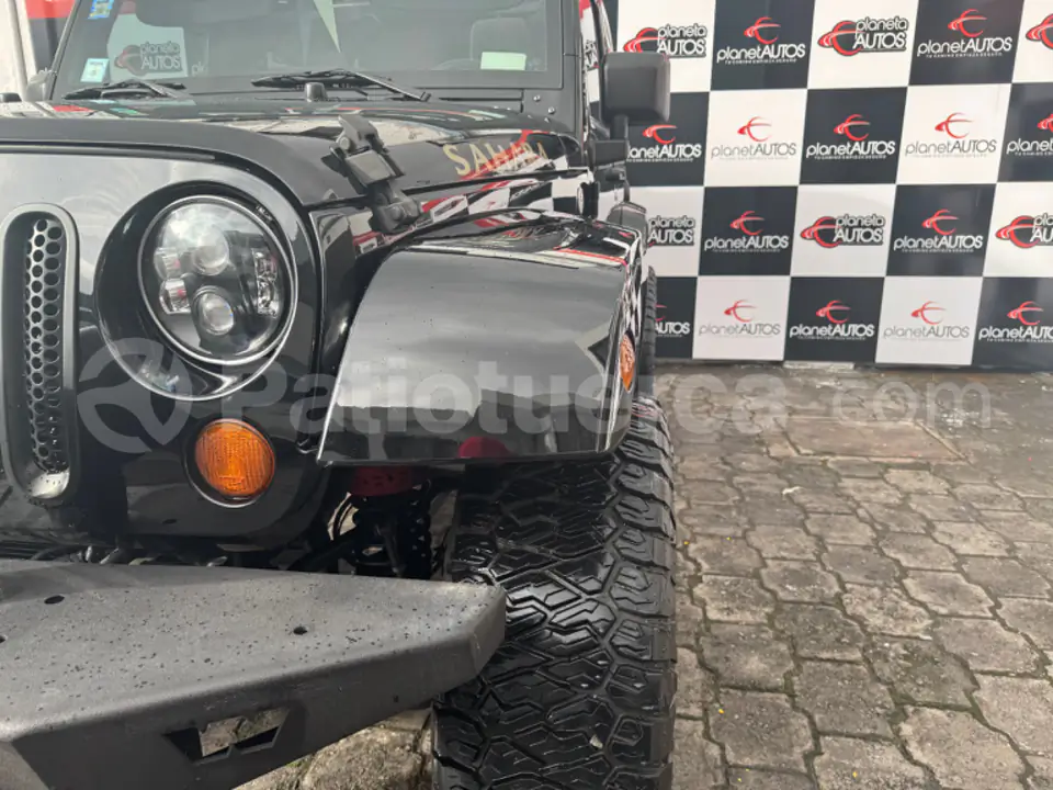 Foto 10 de Jeep Wrangler Sahara