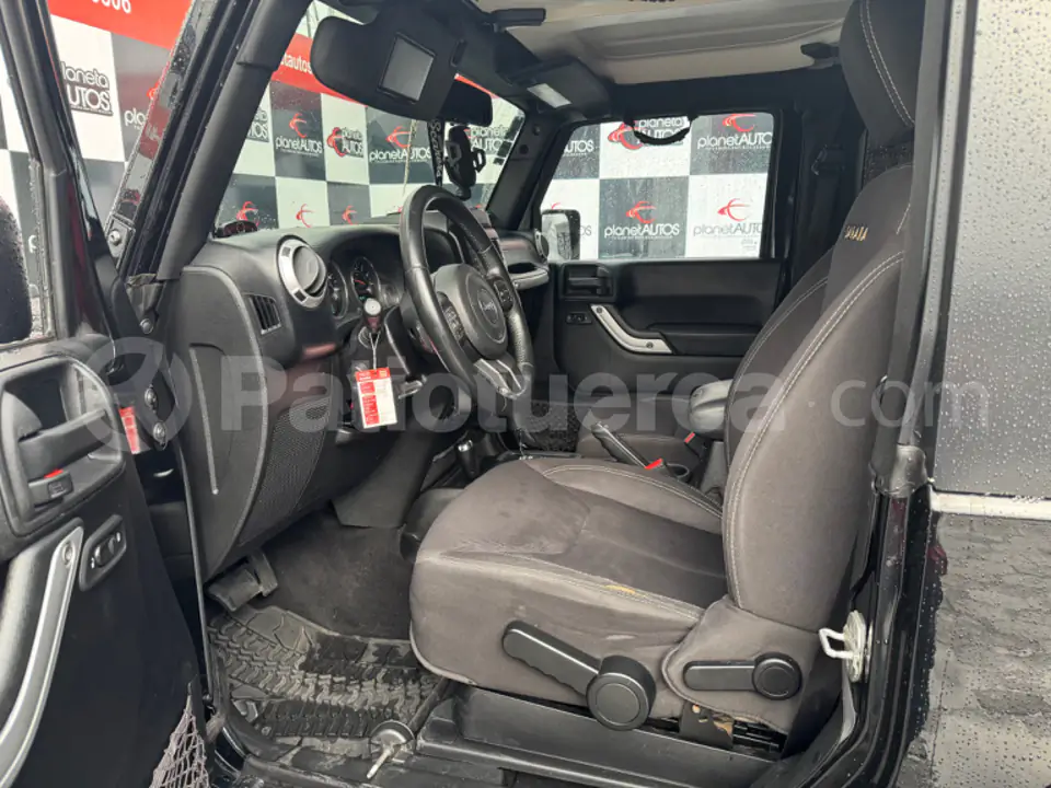 Foto 14 de Jeep Wrangler Sahara