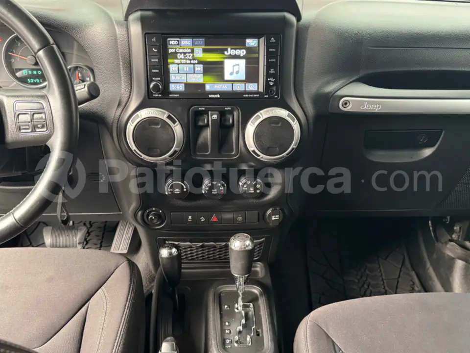 Foto 19 de Jeep Wrangler Sahara