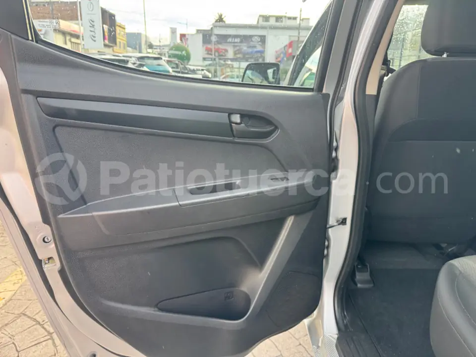 Foto 10 de Chevrolet D-MAX CRDI HI RIDE