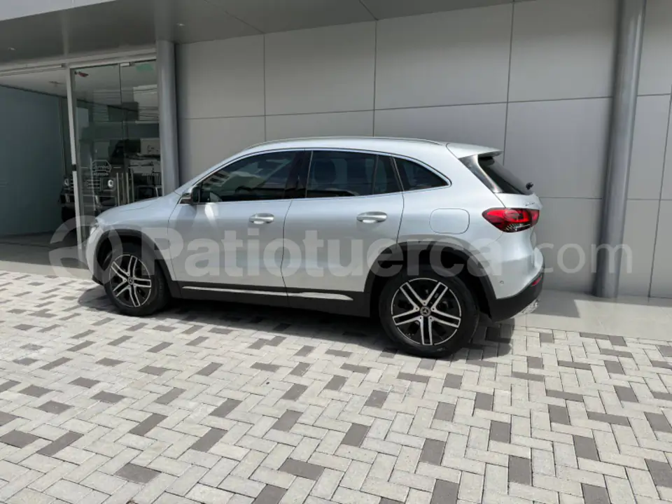 Foto 2 de Mercedes Benz GLA 200