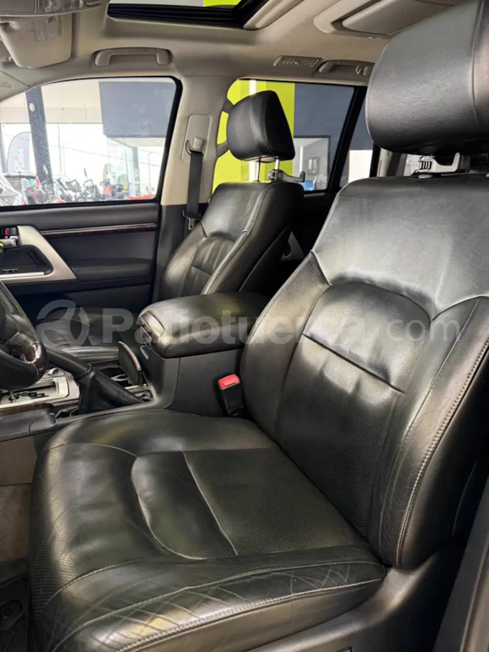 Foto 5 de Toyota Land Cruiser 200