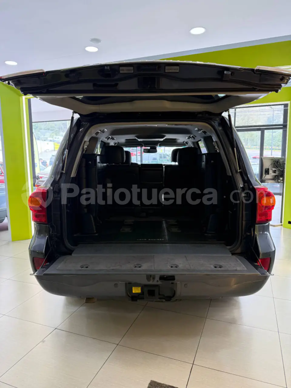 Foto 12 de Toyota Land Cruiser 200