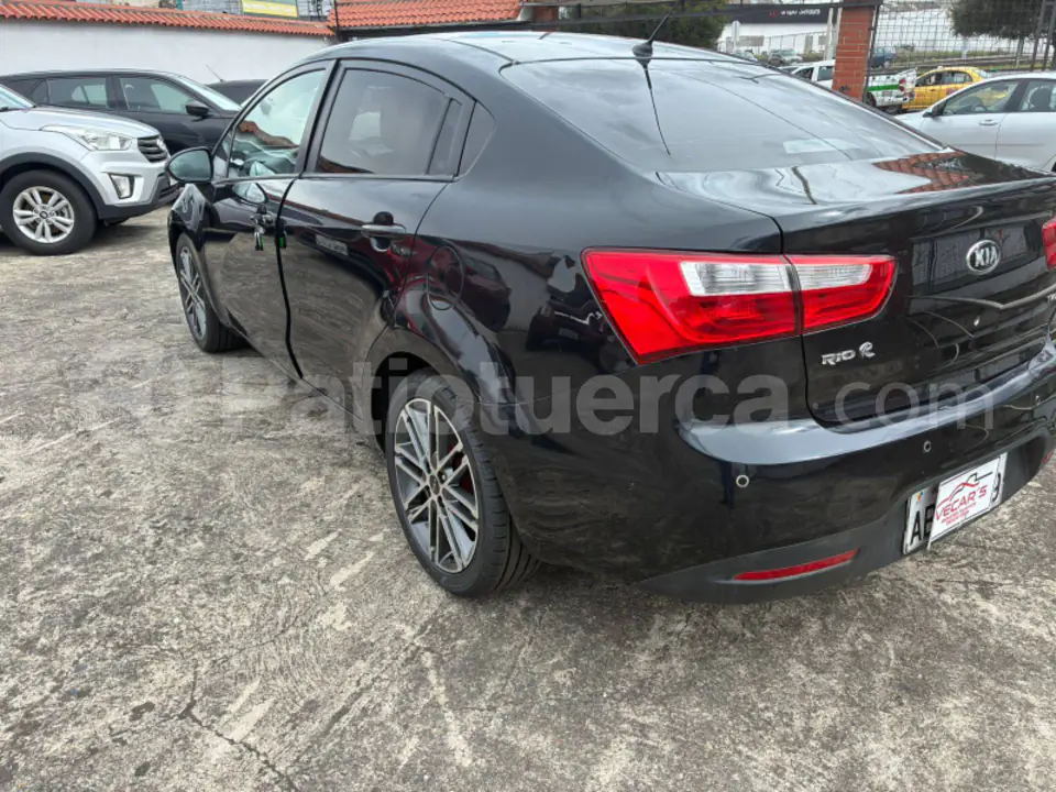 Foto 7 de Kia RIO EX