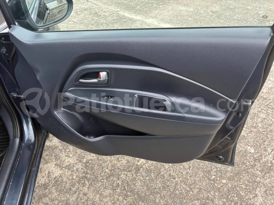 Foto 11 de Kia RIO EX