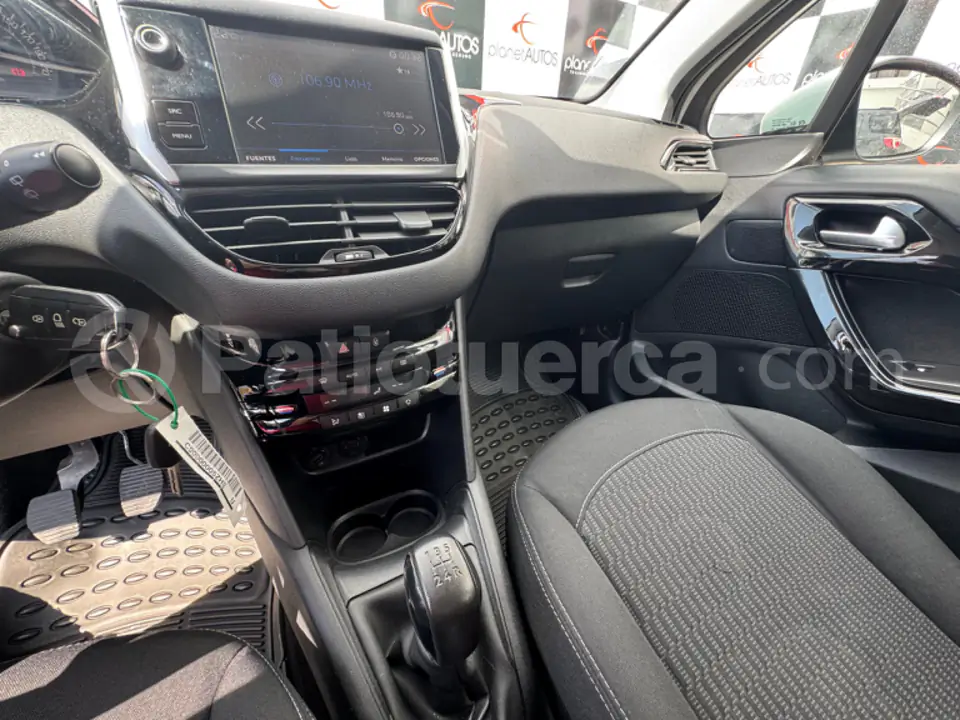 Foto 17 de Peugeot 208