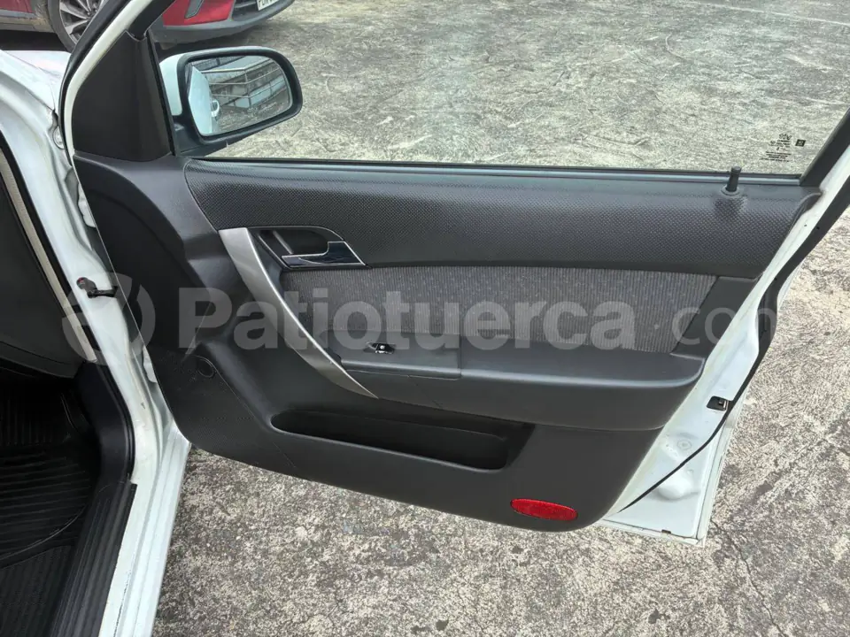 Foto 9 de Chevrolet Aveo Emotion GLS