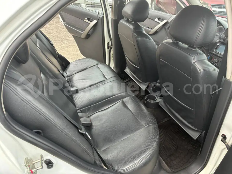 Foto 15 de Chevrolet Aveo Emotion GLS