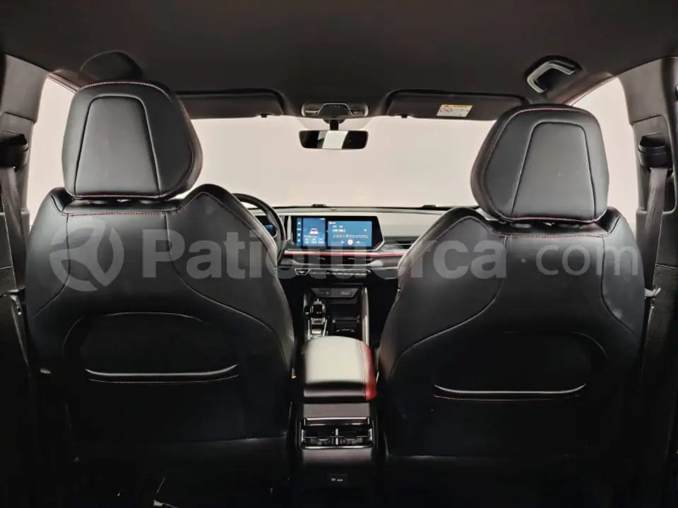 Foto 12 de Geely Coolray