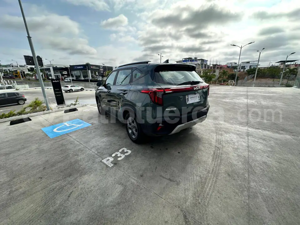 Foto 7 de Kia Seltos LX