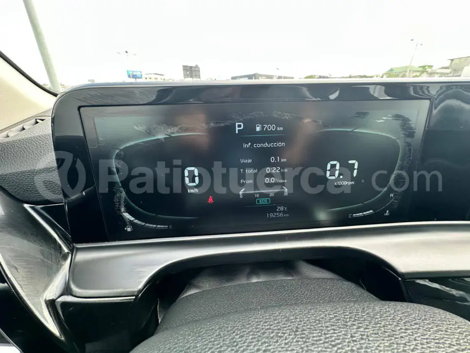 Foto 12 de Kia Seltos LX